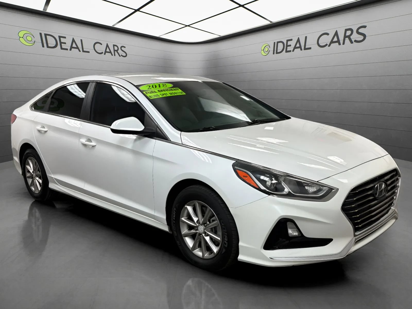 Used 2018 Hyundai Sonata SE w/ Cargo Package FWD image 3