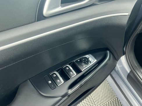 Used 2023 Kia K5 LXS image 16