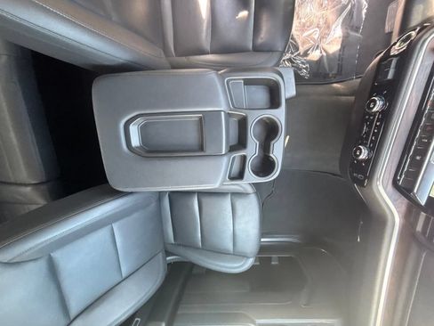 Used 2025 GMC Sierra 1500 SLT RWD image 16