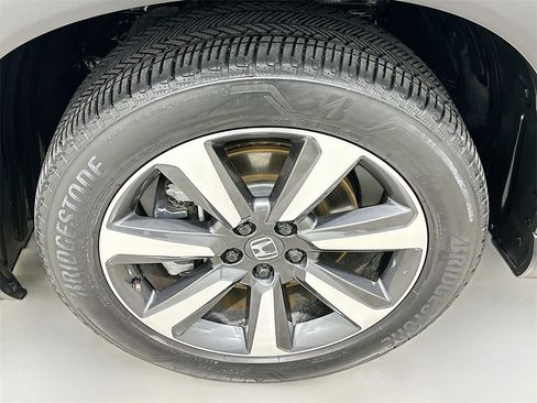 Used 2023 Honda Pilot Touring image 34