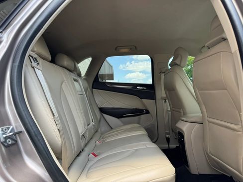 Used 2018 Lincoln MKC Premiere FWD image 27