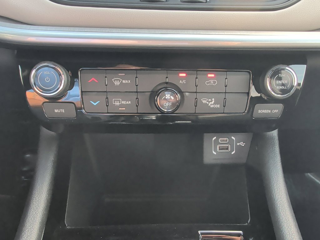 New 2026 Jeep Compass Limited AWD/4WD image 31