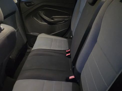 Used 2019 Ford Escape S image 5