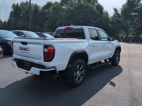 Used 2024 GMC Canyon AT4 w/ AT4 Premium Package AWD/4WD image 5