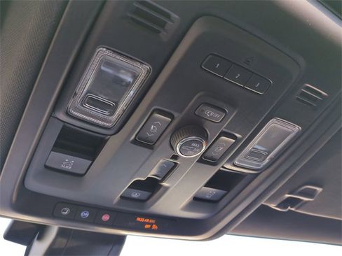 Certified 2021 GMC Yukon SLT w/ SLT Premium Package image 25