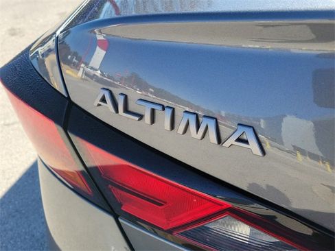 Used 2024 Nissan Altima 2.5 S image 8