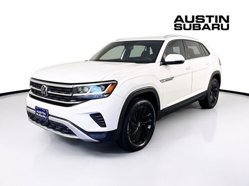 Used 2022 Volkswagen Atlas Cross Sport SE FWD image 3