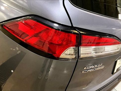 Used 2023 Toyota Corolla Cross L AWD/4WD image 8