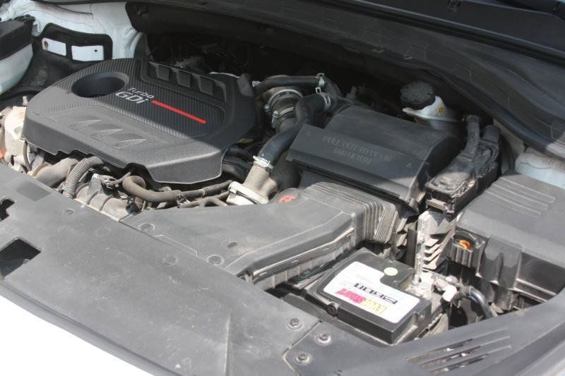Used 2019 Hyundai Santa Fe Limited AWD/4WD image 19