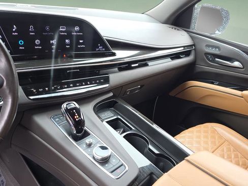 Used 2023 Cadillac Escalade Sport w/ Touring Package AWD/4WD image 27
