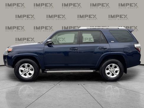 Used 2016 Toyota 4Runner SR5 Premium image 2