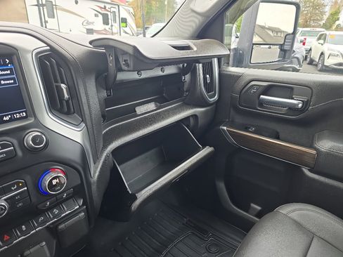 Certified 2022 Chevrolet Silverado 3500 LT w/ Convenience Package image 28