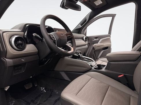 Used 2025 Chevrolet Colorado ZR2 AWD/4WD image 10