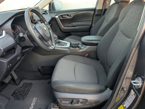 Used 2021 Toyota RAV4 XLE image 14