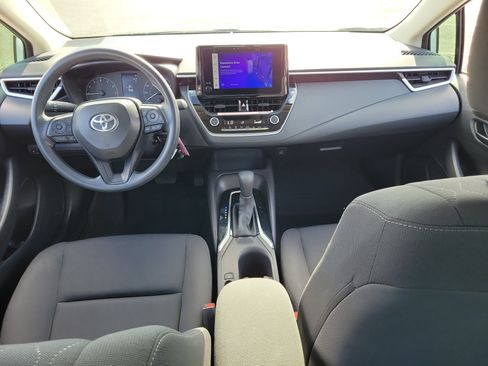 Used 2025 Toyota Corolla LE FWD image 15