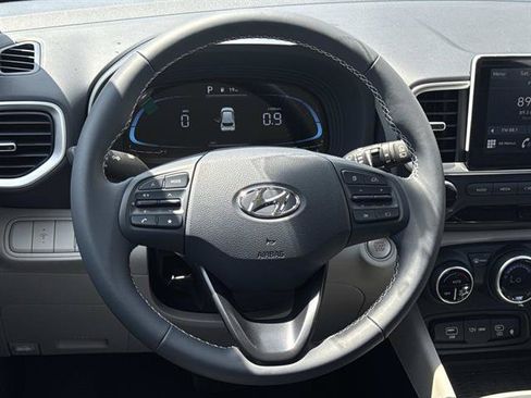 New 2026 Hyundai Venue SEL FWD image 8