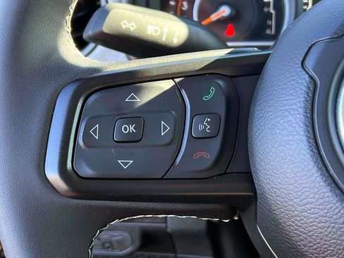 Used 2025 Jeep Wrangler Sport S image 18