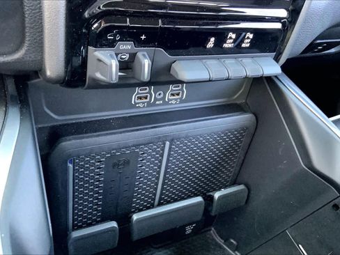 Used 2025 RAM 1500 Laramie w/ Laramie Southwest Edition image 31