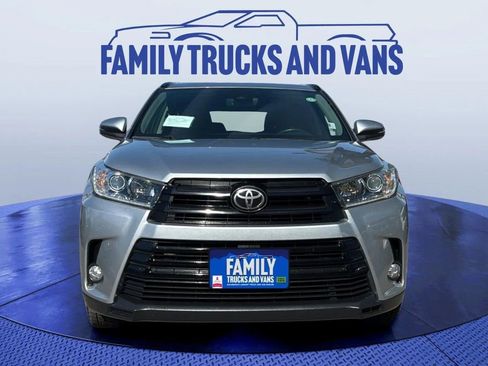 Used 2017 Toyota Highlander SE w/ Carpet Mat Package AWD/4WD image 8