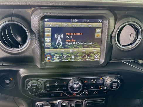 Used 2021 Jeep Wrangler Unlimited Rubicon 4xe w/ Steel Bumper Group image 18