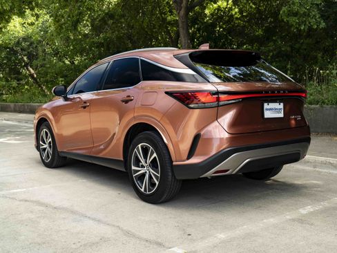 Used 2025 Lexus RX 350h w/ Convenience Package AWD/4WD image 7