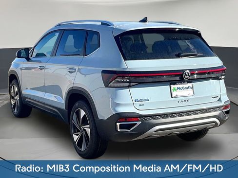 New 2026 Volkswagen Taos SE AWD/4WD image 3