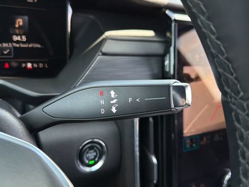 Used 2025 GMC Acadia Elevation FWD image 16