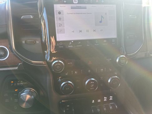 Used 2022 RAM 1500 Limited w/ Body Color Bumper Group image 15