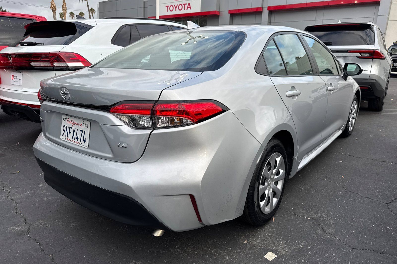 Used 2024 Toyota Corolla LE FWD image 5