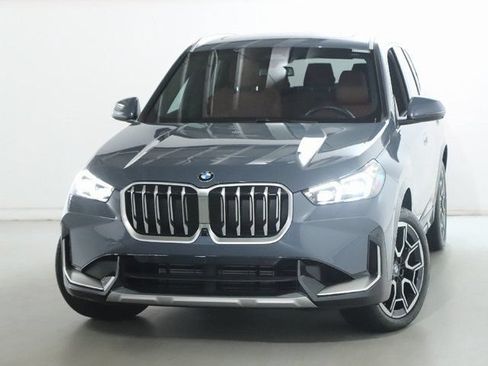 Used 2026 BMW X1 xDrive28i w/ Technology Package AWD/4WD image 3
