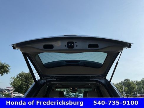 Used 2017 Jeep Grand Cherokee Limited w/ Luxury Group II AWD/4WD image 16