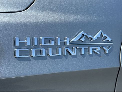 Certified 2025 Chevrolet Tahoe High Country AWD/4WD image 15