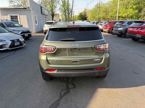 Used 2021 Jeep Compass Latitude AWD/4WD image 4