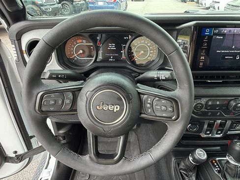 Used 2026 Jeep Wrangler Sport AWD/4WD image 23
