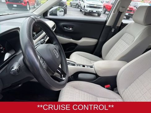 Used 2023 Honda HR-V LX image 8
