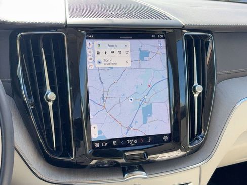 Certified 2023 Volvo XC60 T8 Ultimate w/ Climate Package image 21