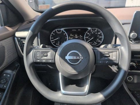 Used 2023 Nissan Rogue S AWD/4WD image 20
