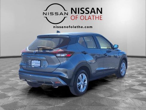 Certified 2025 Nissan Kicks Play S image 26
