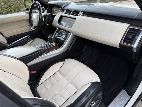Used 2017 Land Rover Range Rover Sport HSE Dynamic image 12