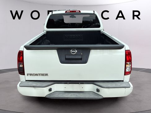 Used 2018 Nissan Frontier S RWD image 18