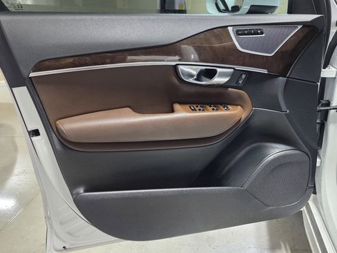 Used 2019 Volvo XC90 T6 Momentum w/ Advanced Package image 17