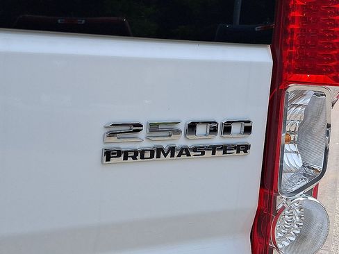 Used 2025 RAM ProMaster 2500 w/ U-Haul Equipment Group FWD image 22