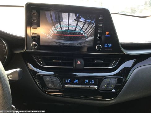 Used 2019 Toyota C-HR LE FWD image 14
