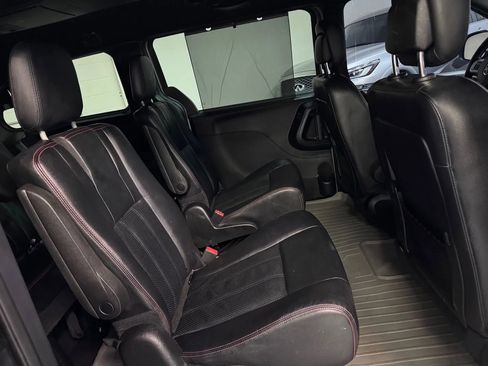 Used 2019 Dodge Grand Caravan GT image 17