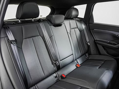 New 2027 Audi Q6 e-tron Premium Plus AWD/4WD image 13