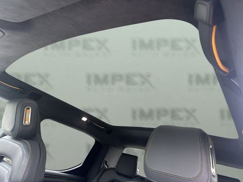 Used 2022 Rivian R1T Launch Edition image 11