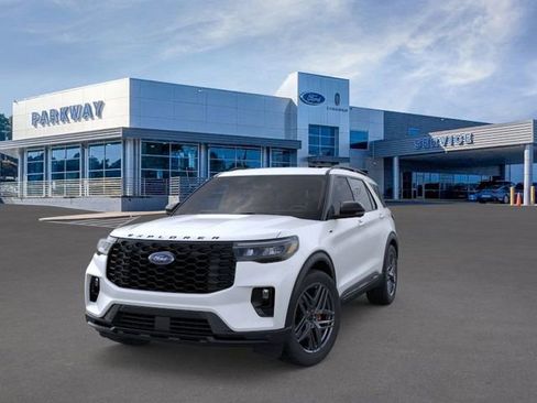 New 2026 Ford Explorer ST-Line image 2