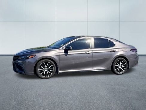 Used 2022 Toyota Camry SE image 8