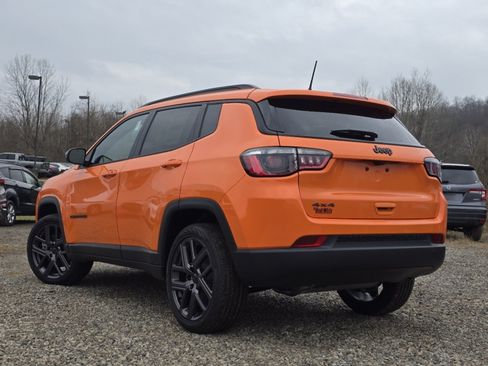 New 2026 Jeep Compass Latitude w/ Sun and Sound Group AWD/4WD image 9