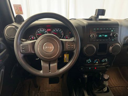 Used 2014 Jeep Wrangler Sport AWD/4WD image 3